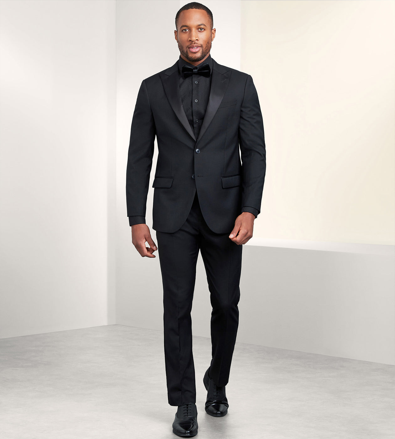 Modern Fit Stretch Peak Lapel Tuxedo Jacket – Tip Top